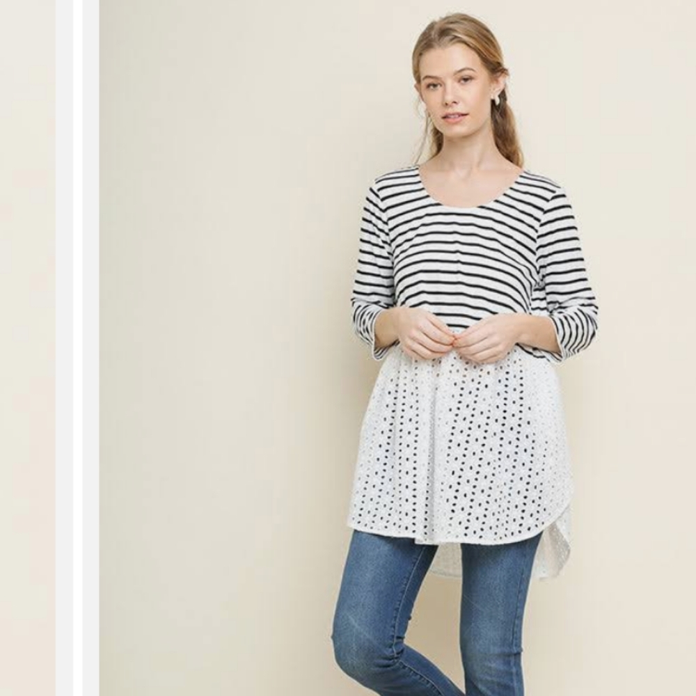 Striped top with eyelet lace hem Umgee size small